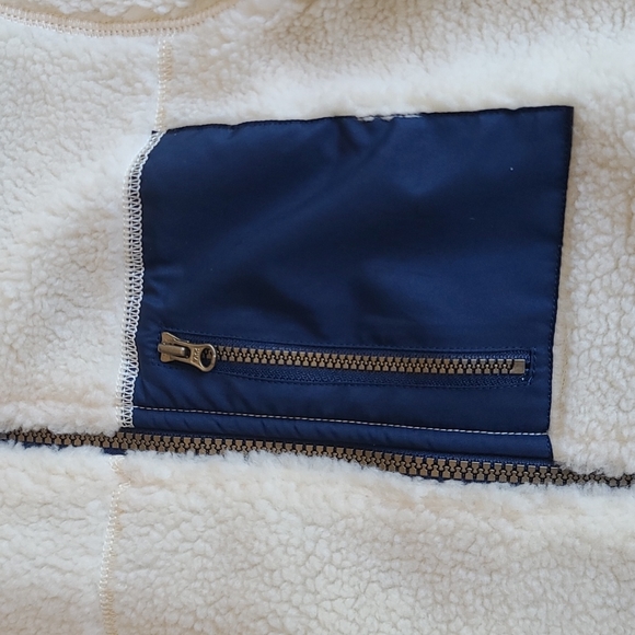 Carter's lined off white/navy fleece jacket, size 8 - Picture 3 of 11